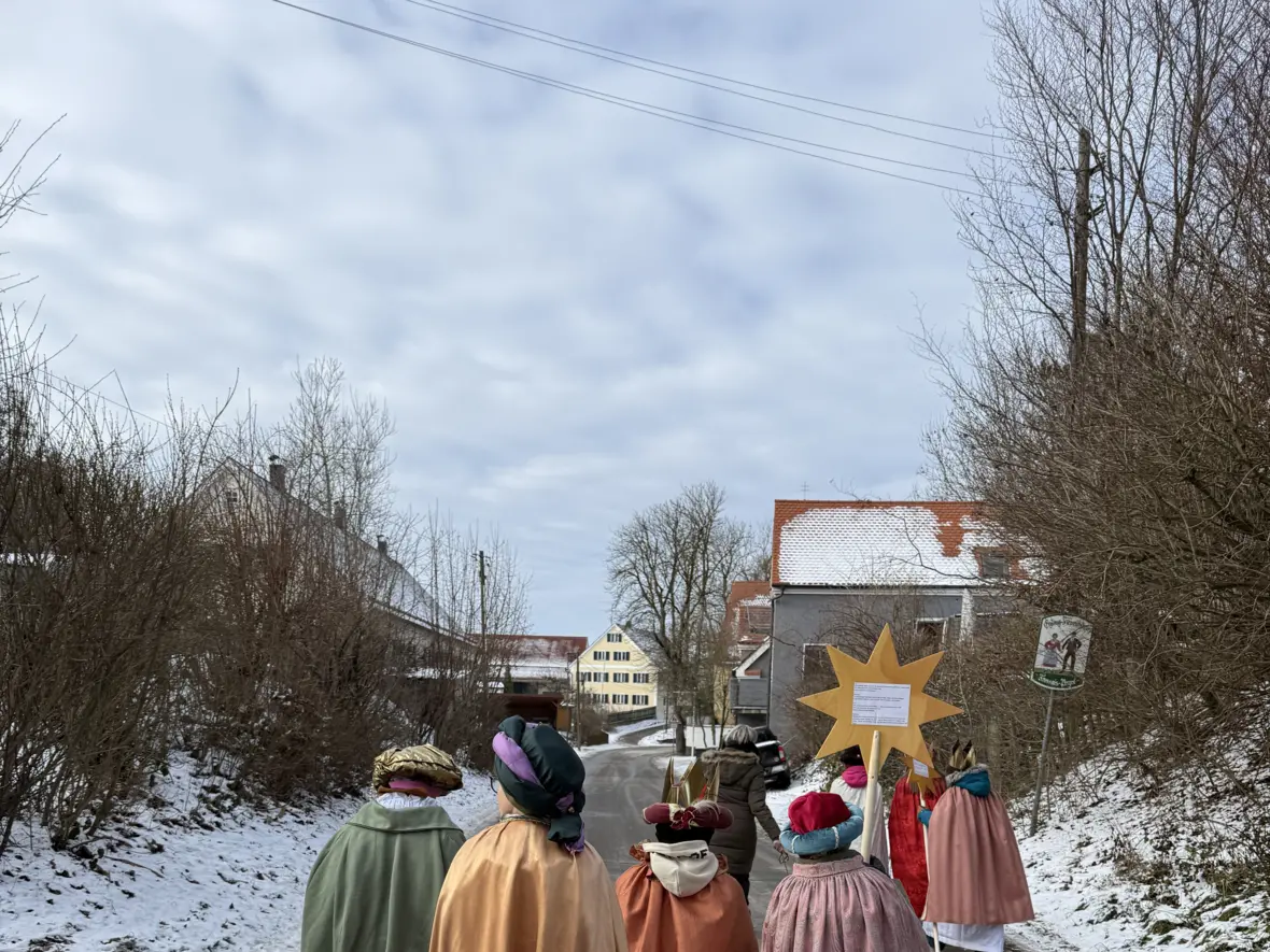 Sternsinger unterwegs in Heinrichshofen